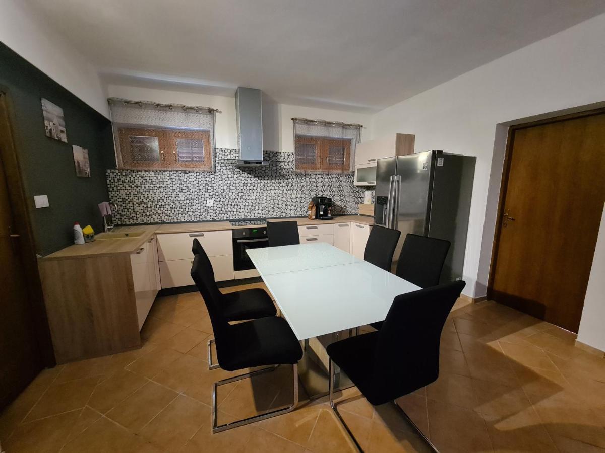 Apartman Mihaela Vrsi Buitenkant foto